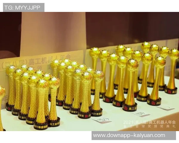 吾米提江:奖杯见证奋斗历程为本赛季联赛画上圆满句号 吾米提江:奖杯见证奋斗历程为本赛季联赛画上圆满句号